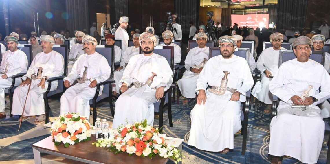“الإعلام” توقع 8 اتفاقيات مع مؤسسات بالقطاع الخاص