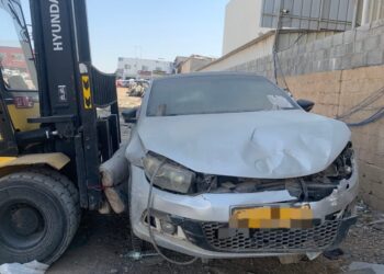 مواصلة حملة نقل المركبات المهملة في مسقط