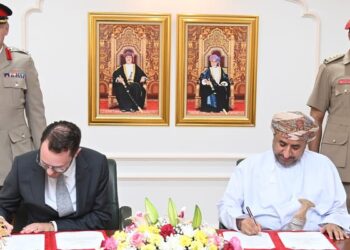 التوقيع على الملحق الإضافي لاتفافية الدفاع المشترك العُمانية البريطانية