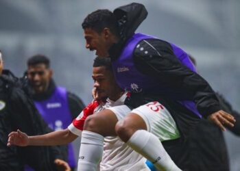 الأحمر العُماني يتأهل إلى نهائي كأس الخليج
