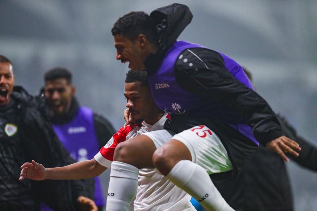 الأحمر العُماني يتأهل إلى نهائي كأس الخليج