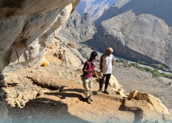 العثور على أدلة وجود استيطان بشري في كهف بمنطقة تنوف