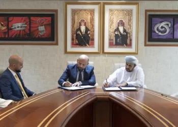 توقيع برنامج تعاون مع “دي اتش ال اكسبرس” لتمكين المؤسسات الصغيرة والمتوسطة