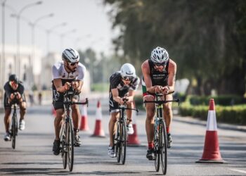 سلطنة عمان تستضيف منافسات “ترياثلون الرجل الحديدي 70.3”