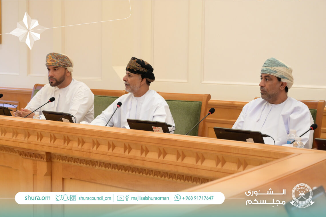 الوقوف على نتائج تطبيق التجول الافتراضي بالمواقع الأثرية العمانية