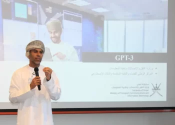 مناقشة الآثار الاقتصادية والاجتماعية لتقنية “GPT-3”