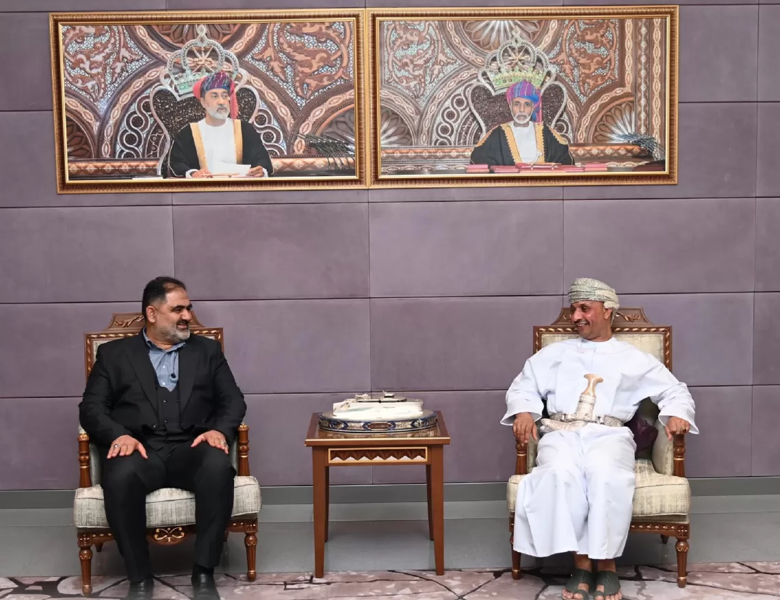 مسؤول عسكري إيراني يصل سلطنة عُمان