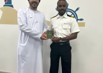 “النقل والاتصالات وتقنيةالمعلومات” تصدر أول شهادة كفاءة بحرية بصفة “ضابط التقنيات الإلكترونية”