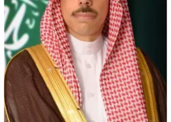 وزير الخارجية السعودي يصل سلطنة عُمان