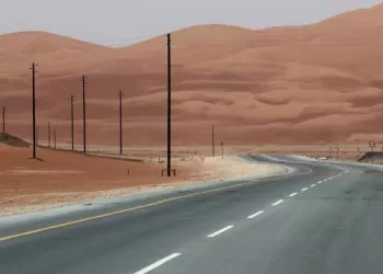 بعد افتتاح طريق الربع الخالي.. سلطنة عُمان أقرب الوجهات السياحية للسعوديين