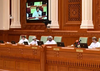 “الشورى” يناقش مشروع قانون العمل.. وبيان عاجل حول تسريح العمال