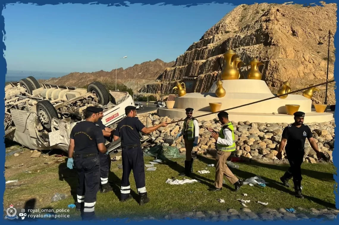 وفاة 4 أشخاص في حادث تدهور حافلة بمسقط