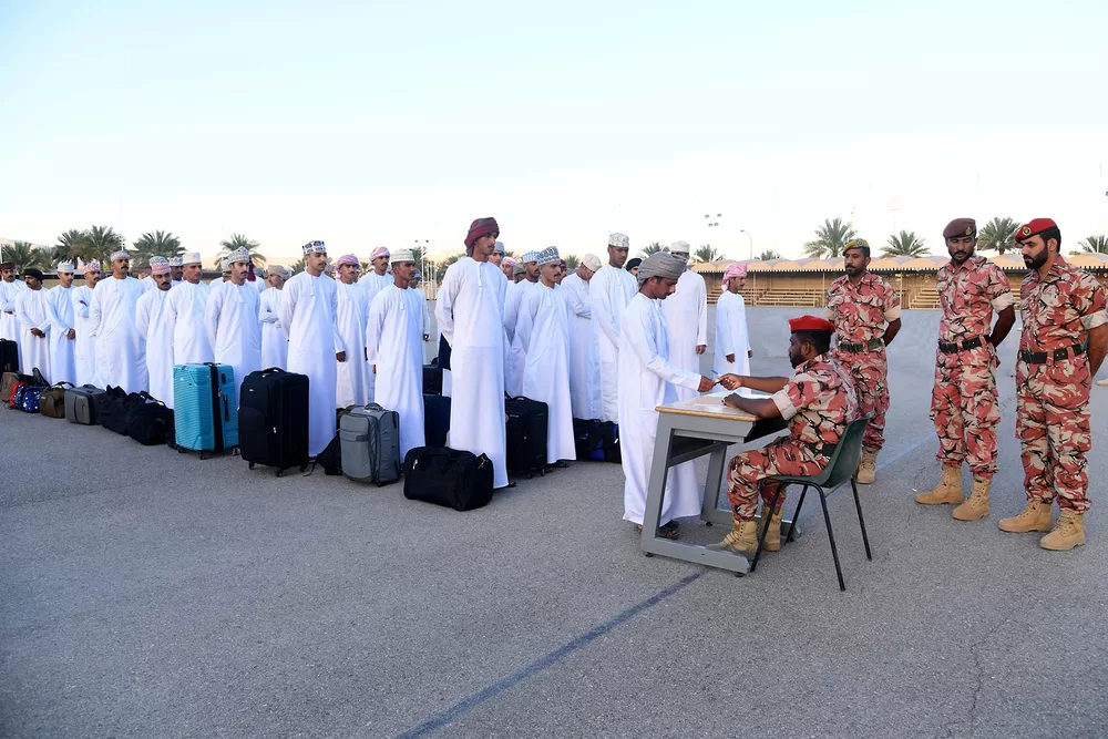 الجيش السلطاني العماني يستقبل دفعة جديدة من المواطنين – شؤون عمانية