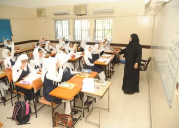 سلطنة عمان تحتفل بـ”يوم المعلم العماني”.. 24 فبراير