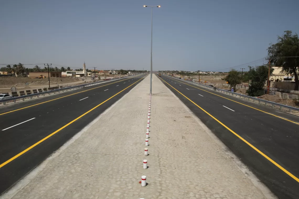 اليوم.. افتتاح الحركة المرورية على طريق الباطنة العام بهذه المنطقة