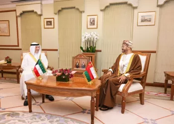 السيد بدر البوسعيدي يعقد جلسة مباحثات سياسية مع وزير الخارجية الكويتي