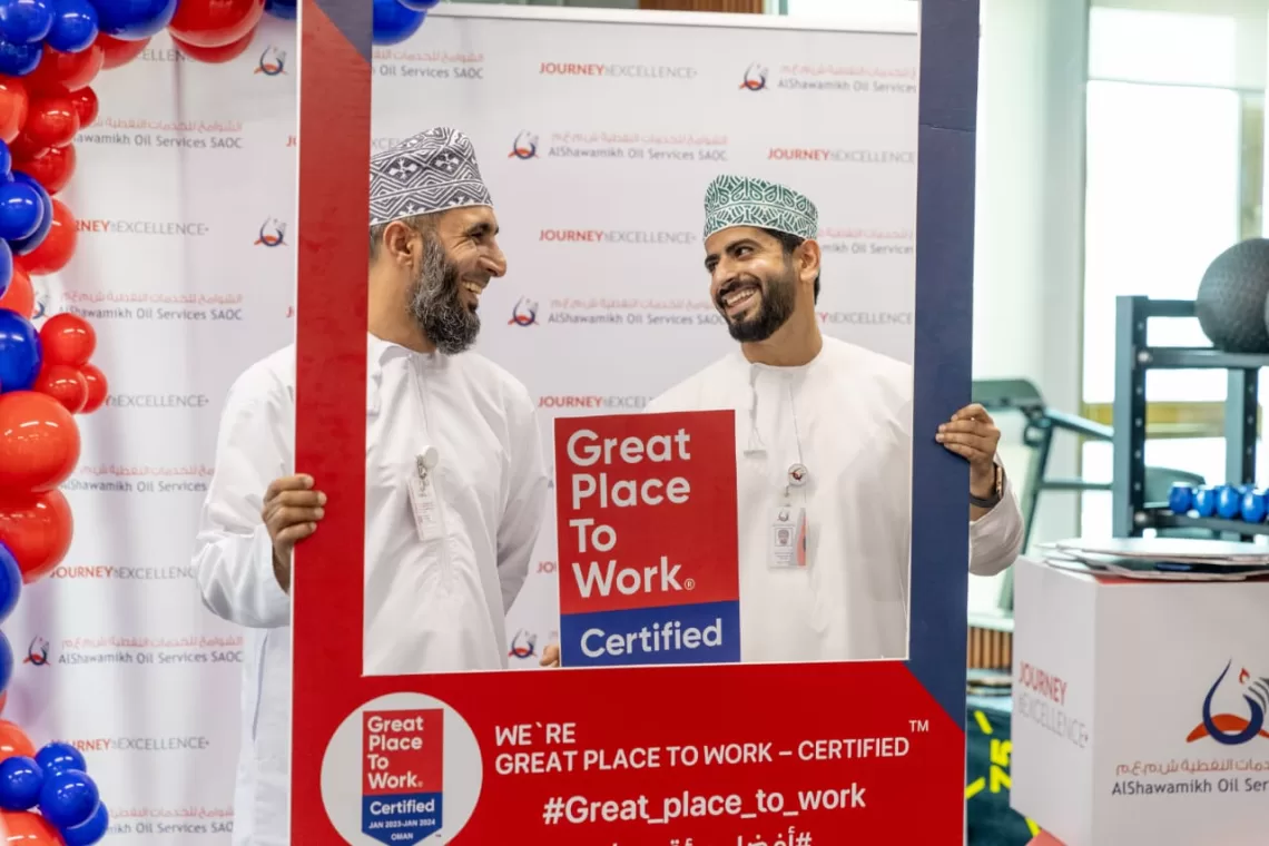 الشوامخ” أول شركة عمانية محلية تحصل على شهادة اعتماد من ” Great Place To Work”