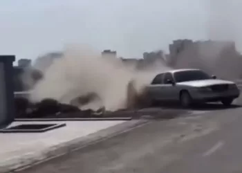 إيقاف سائق مركبة عرّضً حياته وحياة الآخرين للخطر