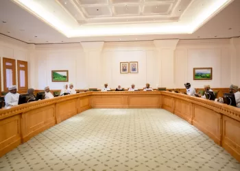 “الشورى” يستعرض مشروع قانون الحماية الاجتماعية مع “العمانية لحقوق الإنسان”