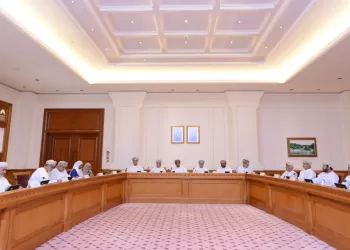 اجتماعية الدولة تطلع على مرئيات “الإعلام” بشأن تعزيز الهوية الوطنية العمانية