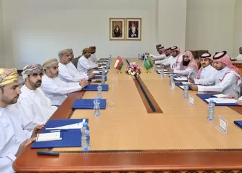 بحث الربط الإلكتروني المباشر في مجال المرور بين سلطنة عمان والسعودية