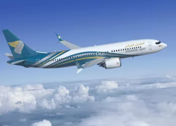 “الطيران العماني” يتسلم طائرة جديدة من طراز “بوينج 737 ماكس 8”