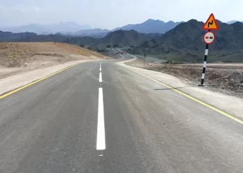 فتح الحركة المرورية على طريق “وادي القنوت” بالخابورة