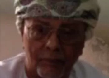 عائشة بنت جمعة الفارسية تكتب: تكتب: وفاء طالبة (رثاء للمغفور له ناصر بن محمد الفارسي)