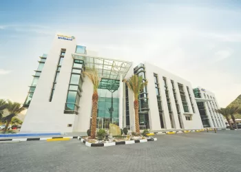 مجلس إدارة البنك الأهلي يدرس عرض الاندماج مع بنك ظفار