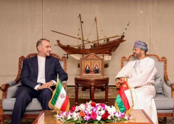 سلطنة عُمان وإيران تؤكدان على دعم الجهود الرامية لترسيخ الأمن والاستقرار في المنطقة