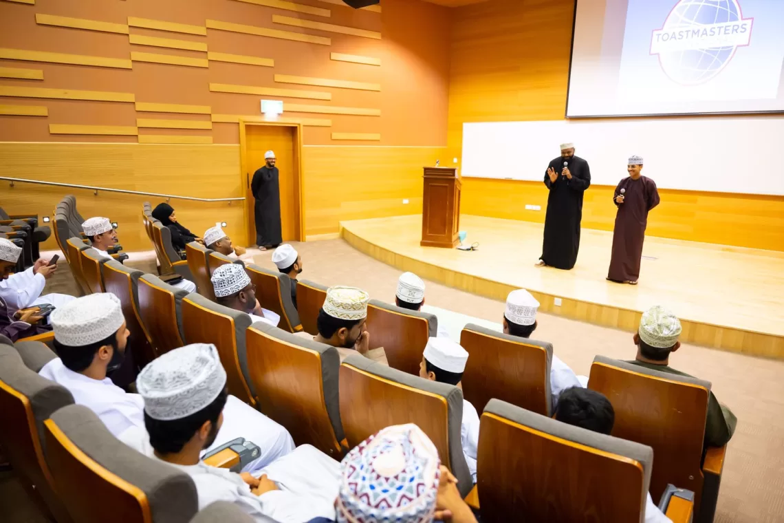 أنشطة متنوعة ولقاءات حوارية ضمن “الملتقى الرياضي الشبابي” بظفار