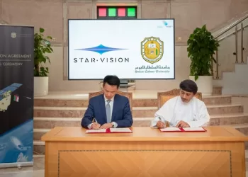 جامعة السلطان قابوس تستعد لإطلاق أوّل نموذجٍ عمانيٍّ للذكاء الاصطناعي إلى الفضاء