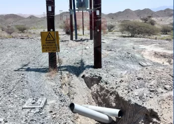 القبض على 11 شخصا بتهمة قطع وسرقة الكابلات الكهربائية في مسقط