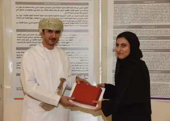 تكريم الفائزين في مسابقة “جائزة النص الإبداعي”  بجامعة السلطان قابوس