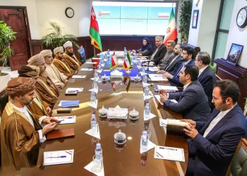 جلسة مباحثات رسمية بين سلطنة عُمان وإيران في مجال النقل واللوجستيات