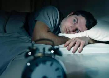 مشاكل شائعة أثناء النوم قد يكون لها علاقة بالزهايمر والسكتة الدماغية.. كيف ذلك؟