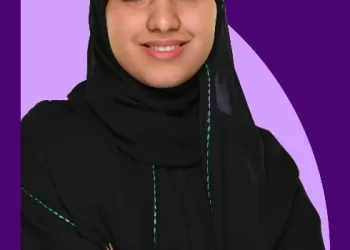 عُمانية تتأهل للمرحلة النهائية من “قارئ العام” بالوطن العربي