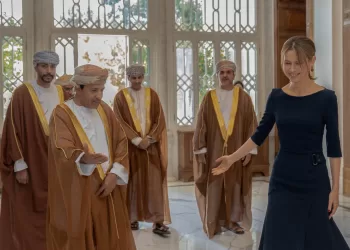 لاستعراض التجربة العمانية.. أسماء الأسد تستقبل رئيس هيئة الوثائق والمحفوظات
