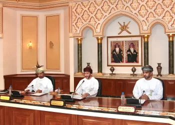 استخدام المباني السكنية للأغراض التجارية و”الباعة الجائلون” على أجندة مناقشات “بلدي مسقط”