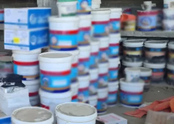 ضبط أكثر من 700 علبة أصباغ منتهية الصلاحية بالسويق