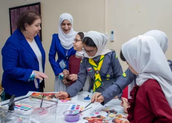 المديرة الإقليمية لـ”اليونيسف” تطَّلع على التجربة العُمانية في التعليم