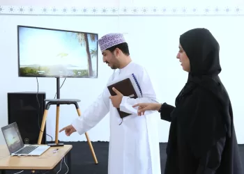 نجاح تطبيق تقنية قارئ الإيماءات لطلبة جامعة التقنية والعلوم التطبيقية بصُحار