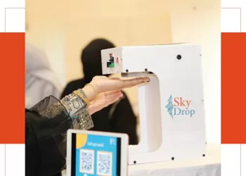 شركة طُلابيّة تبتكر جهازًا لتحويل الهواء الخارجي إلى ماء  للشرب