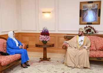 نيابة عن جلالة السلطان.. السيد أسعد بن طارق يودع السفيرة الليبية