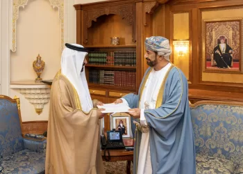 جلالة السلطان يتلقى رسالة خطية من سمو الشيخ محمد بن زايد