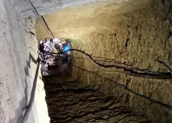 إنقاذ طفل سقط في بئر بإزكي