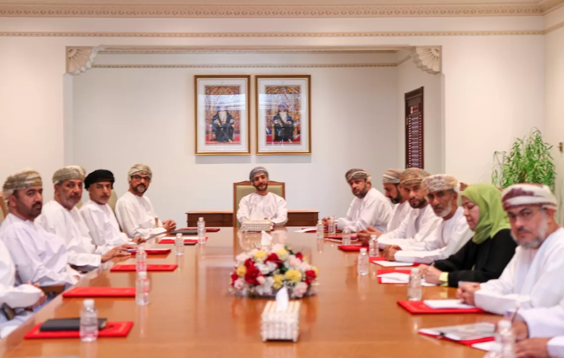 محافظة مسقط تستعرض أهم المشاريع التنموية بالولايات