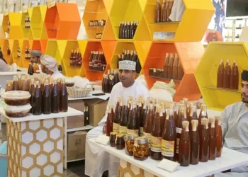 أكثر من 45 طنًّا كمية إنتاج العسل المحلي خلال موسم 2022 بجنوب الباطنة