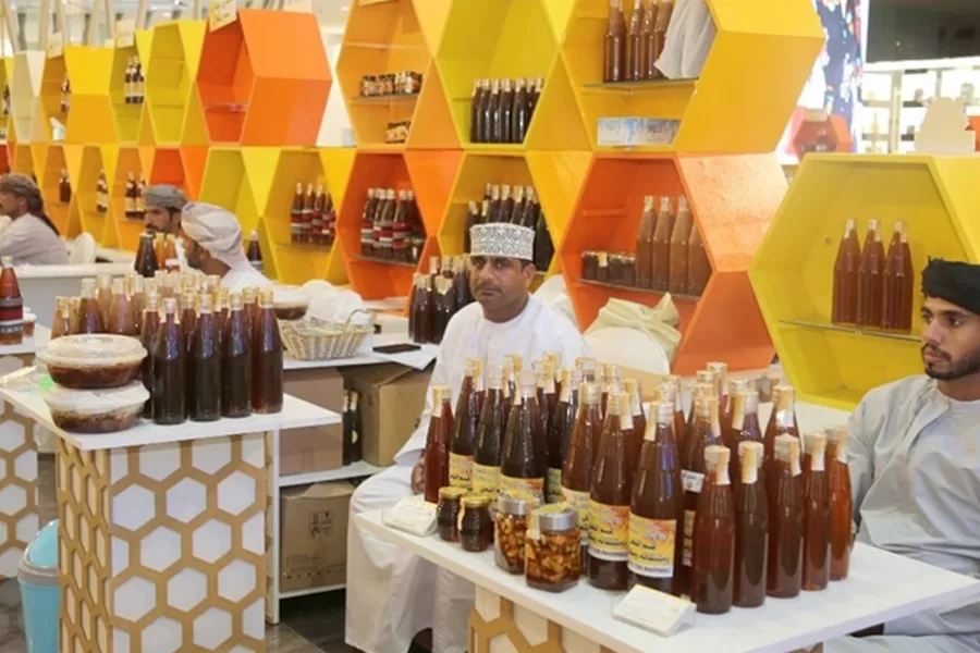 أكثر من 45 طنًّا كمية إنتاج العسل المحلي خلال موسم 2022 بجنوب الباطنة