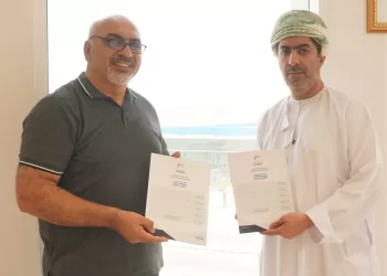 بتكلفة مليون ريال.. توقيع اتفاقية لإنشاء مشروع جديد في “سمائل الصناعية”